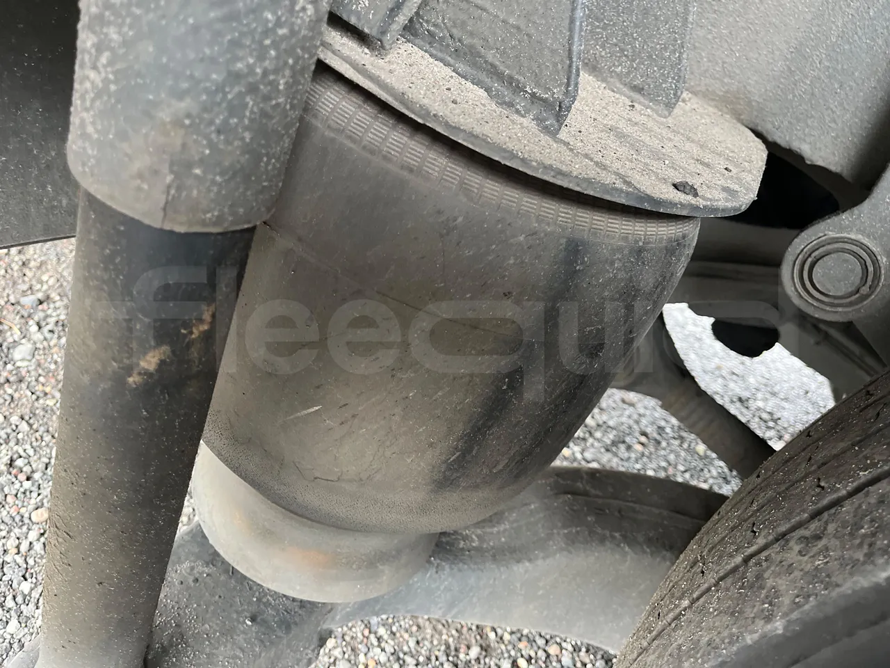 Mercedes-Benz Tourismo RHD 632 01 - EUR6 - 290kW - 12.96m - axel 2 air springs 1 left