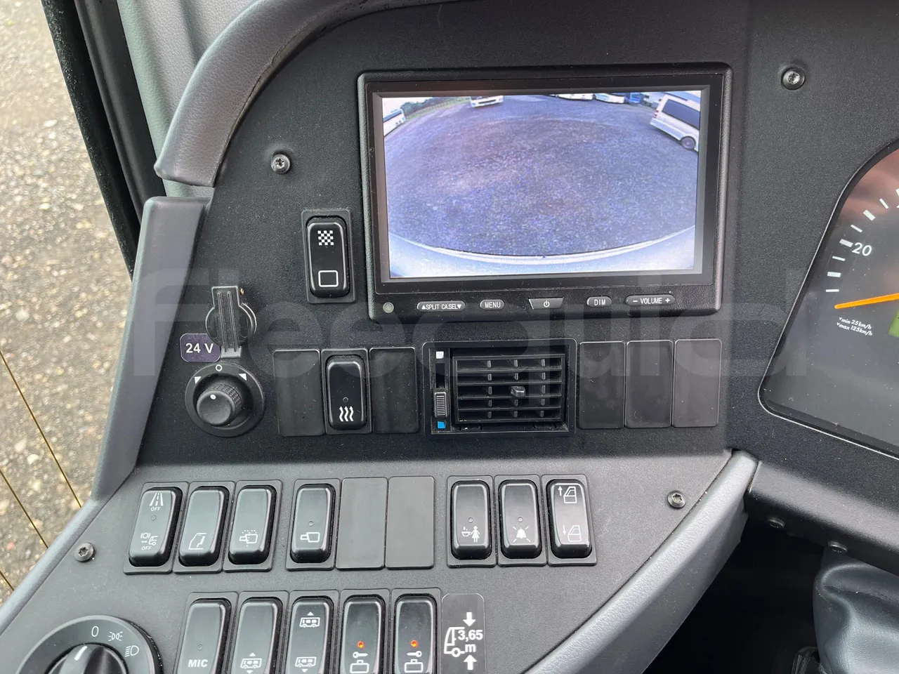 Mercedes-Benz Tourismo RHD 632 01 - EUR6 - 290kW - 12.96m - onboard devices 1