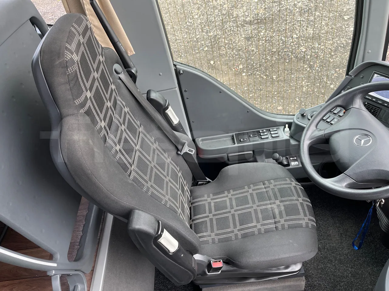 Mercedes-Benz Tourismo RHD 632 01 - EUR6 - 290kW - 12.96m - driver's seat photo