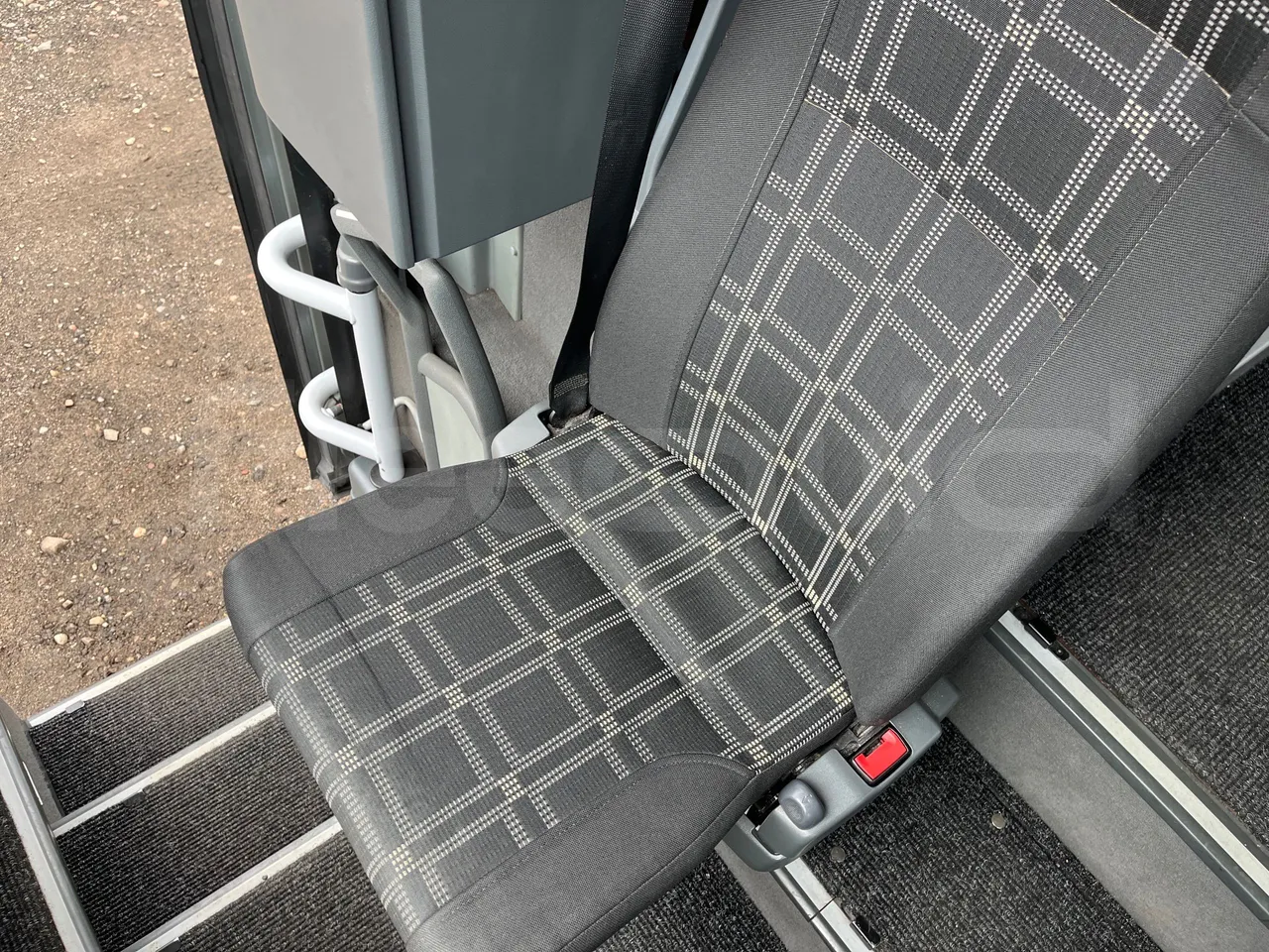 Mercedes-Benz Tourismo RHD 632 01 - EUR6 - 290kW - 12.96m - folding seat photo