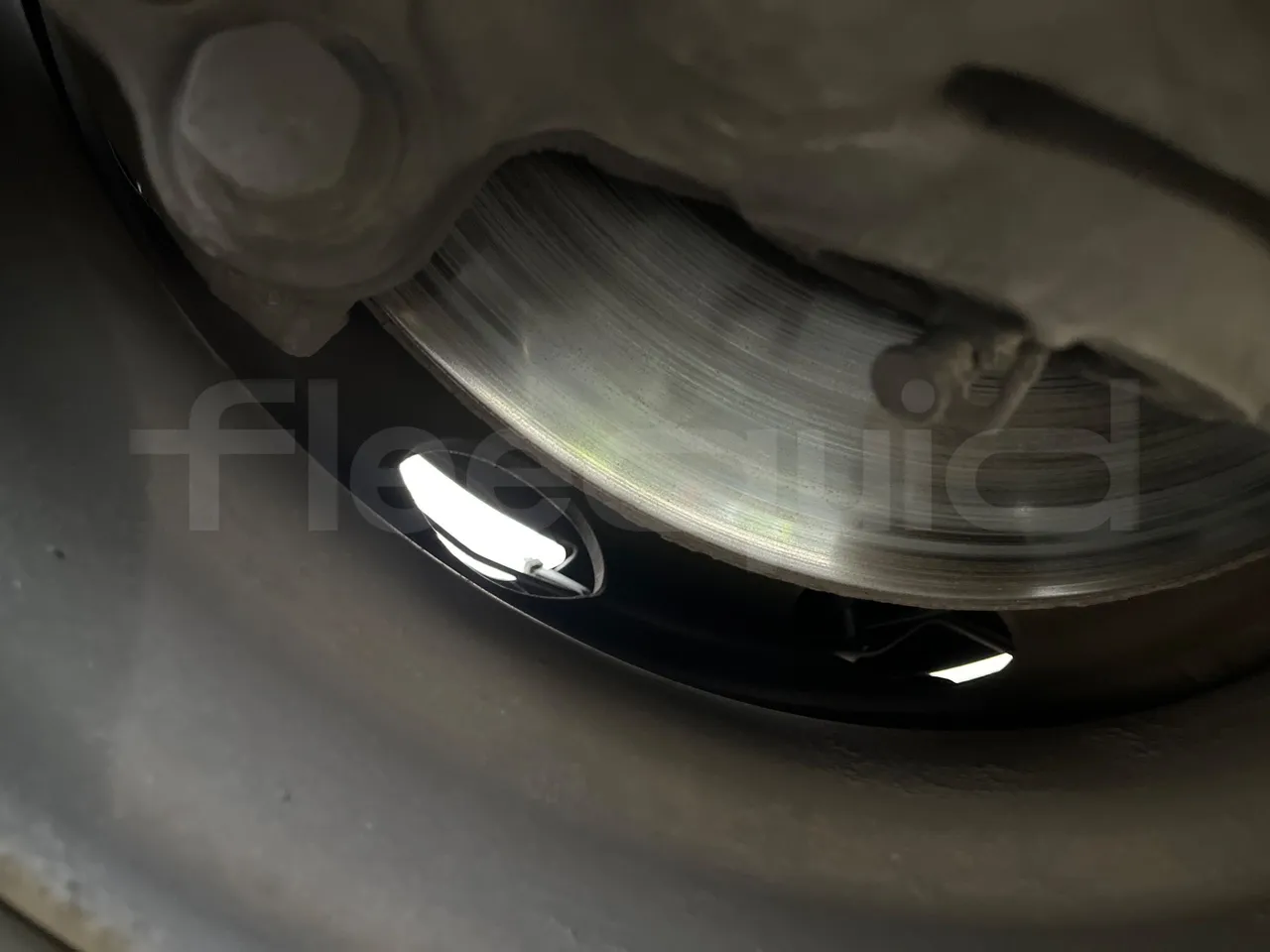 Mercedes-Benz Tourismo RHD 632 01 - EUR6 - 290kW - 12.96m - front discs right