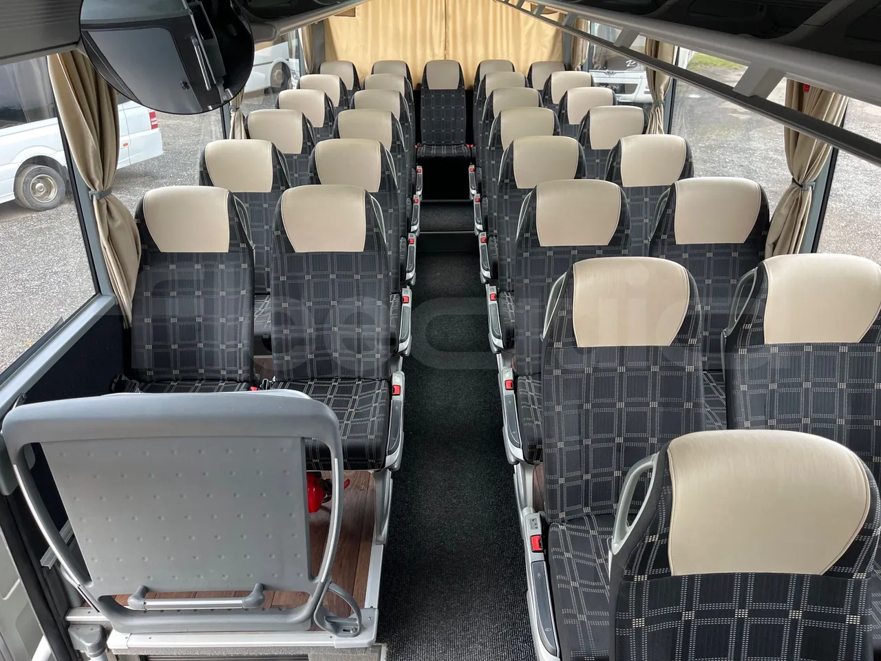 Mercedes-Benz Tourismo RHD 632 01 - EUR6 - 290kW - 12.96m - reverse view middle aisle