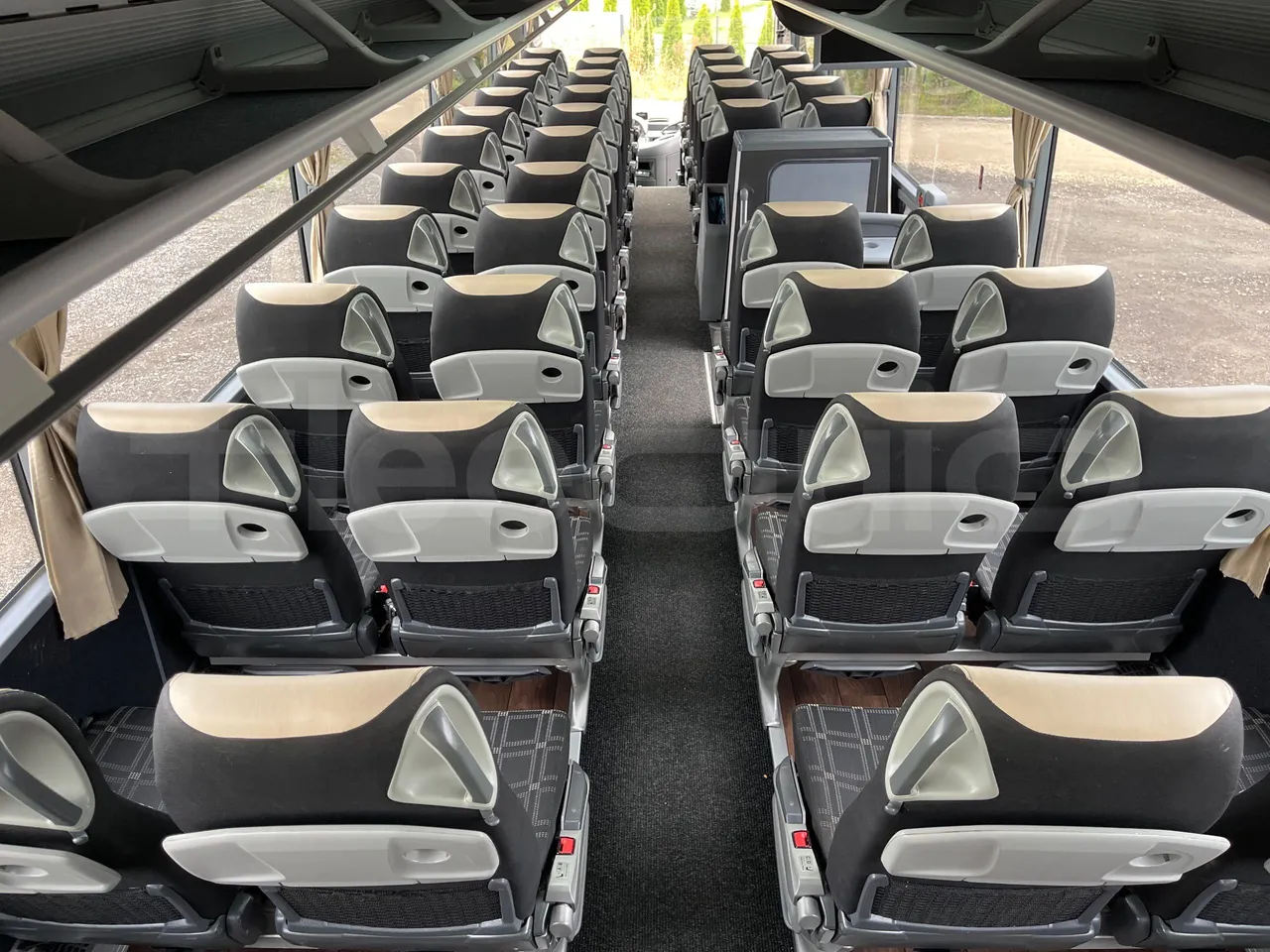 Mercedes-Benz Tourismo RHD 632 01 - EUR6 - 290kW - 12.96m - forward view all seats last row height