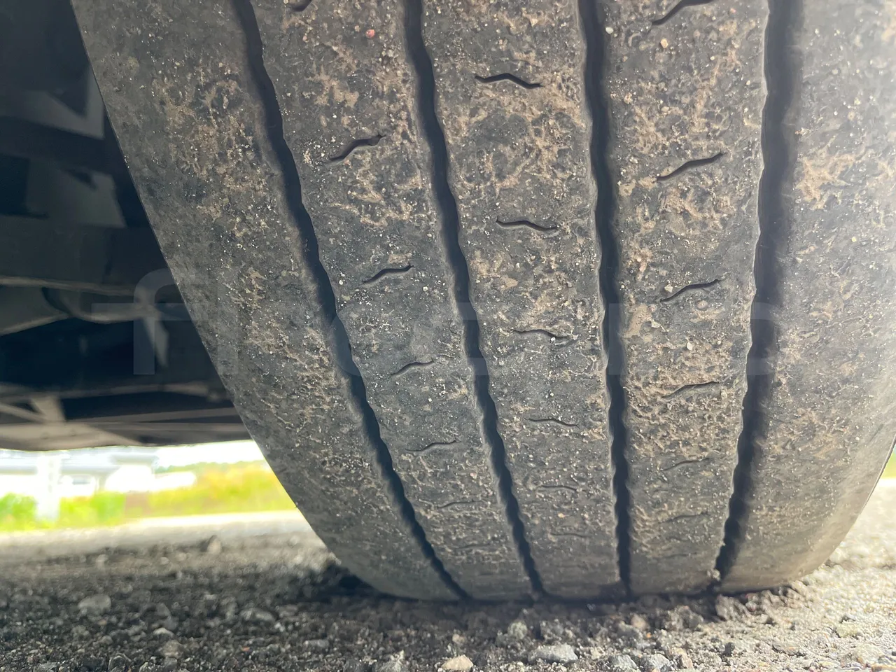 Mercedes-Benz Tourismo RHD 632 01 - EUR6 - 290kW - 12.96m - tread condition front tires right
