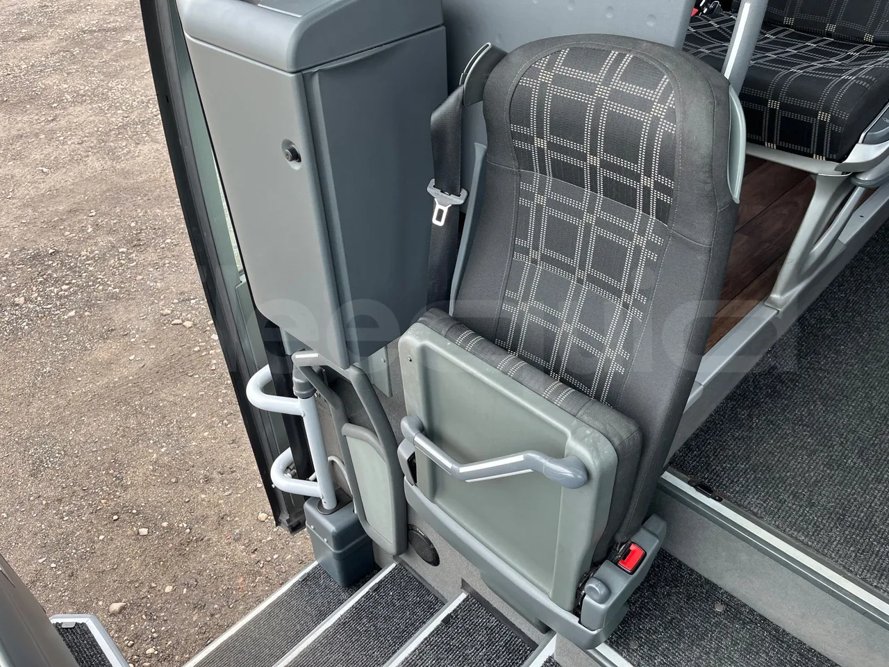 Mercedes-Benz Tourismo RHD 632 01 - EUR6 - 290kW - 12.96m - hostess seat photo