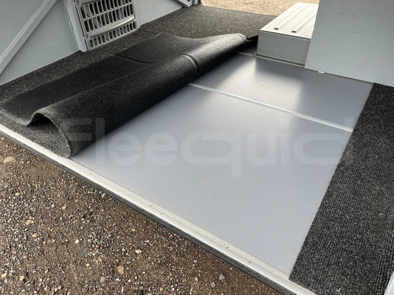 Mercedes-Benz Tourismo RHD 632 01 - EUR6 - 290kW - 12.96m - under carpet photo