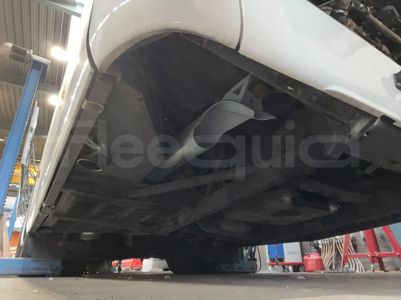 Mercedes-Benz Tourismo 632 01 - EUR6 - 290kW - 12.960m - axel 2 air springs 1 left