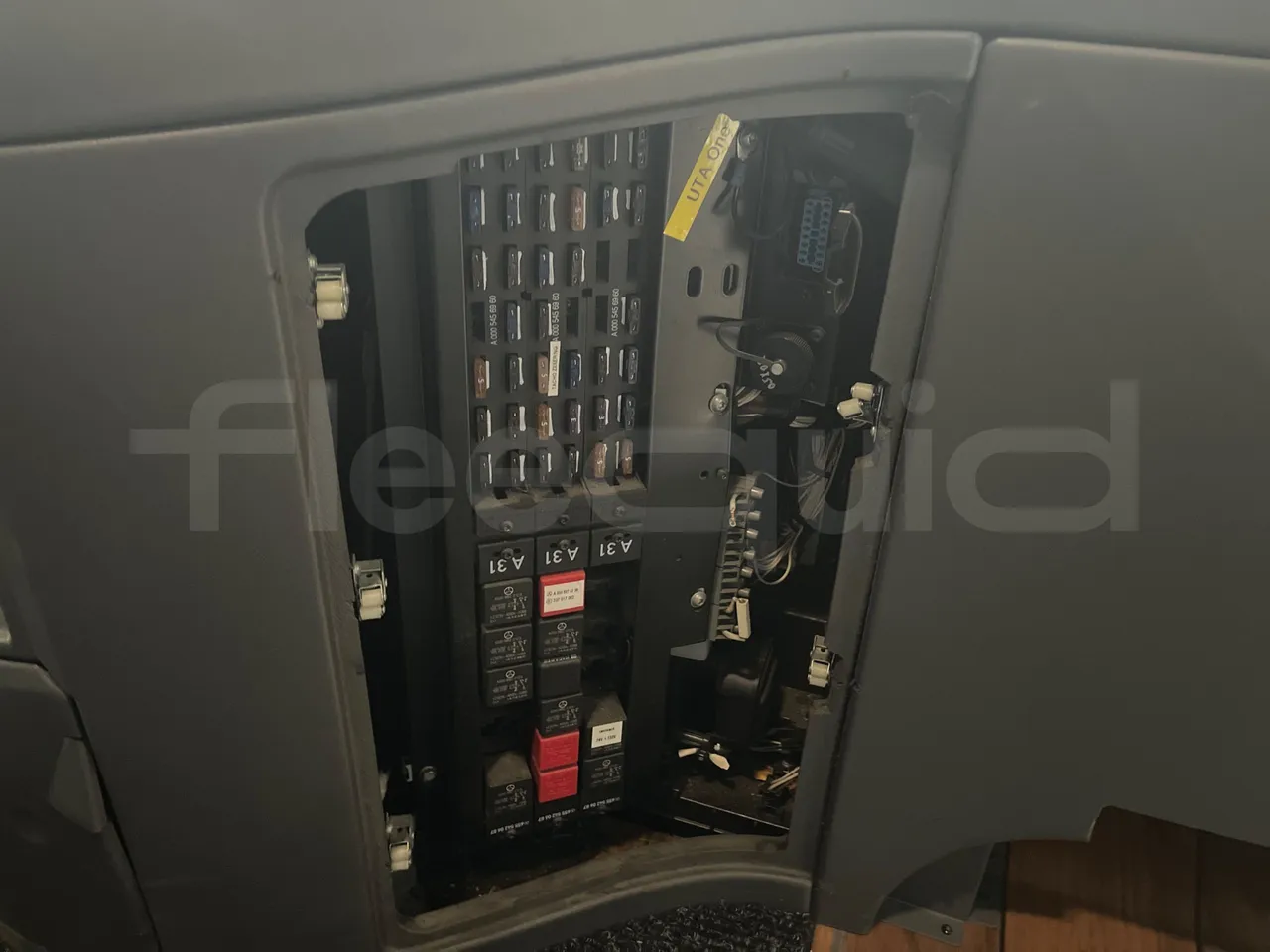 Mercedes-Benz Tourismo 632 01 - EUR6 - 290kW - 12.960m - onboard devices 2