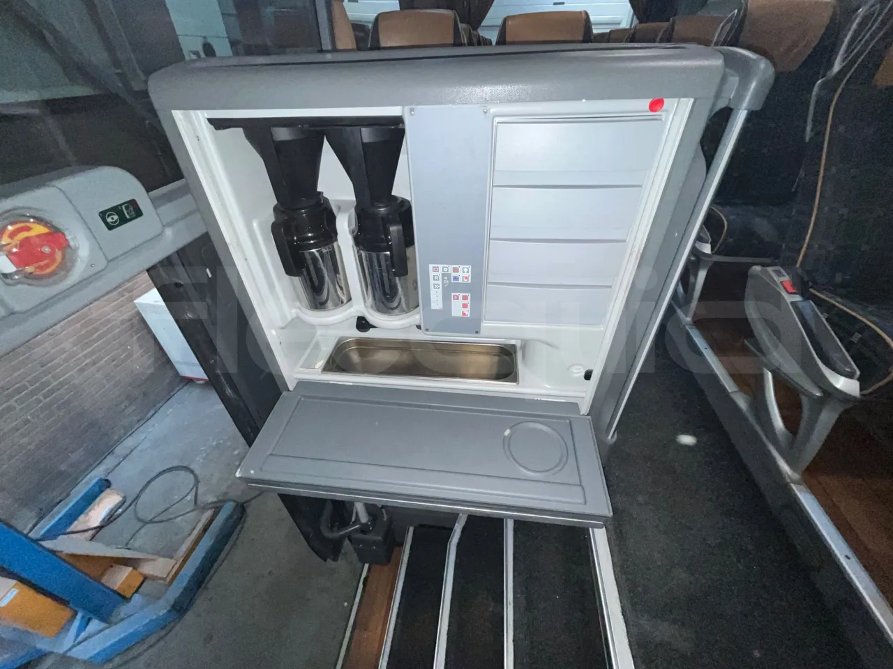 Mercedes-Benz Tourismo 632 01 - EUR6 - 290kW - 12.960m - floor hatches photo