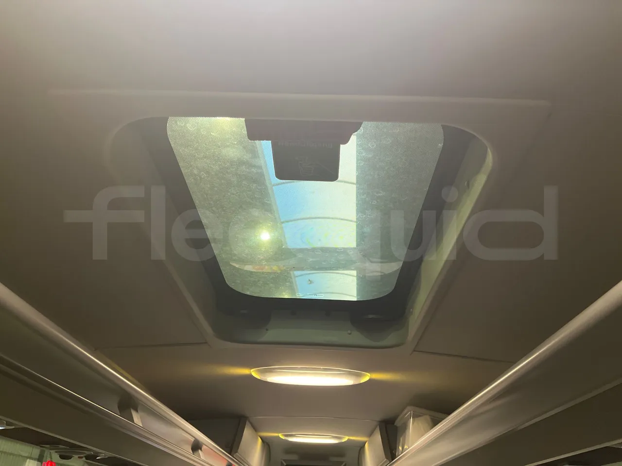 Mercedes-Benz Tourismo 632 01 - EUR6 - 290kW - 12.960m - roof hatch 2