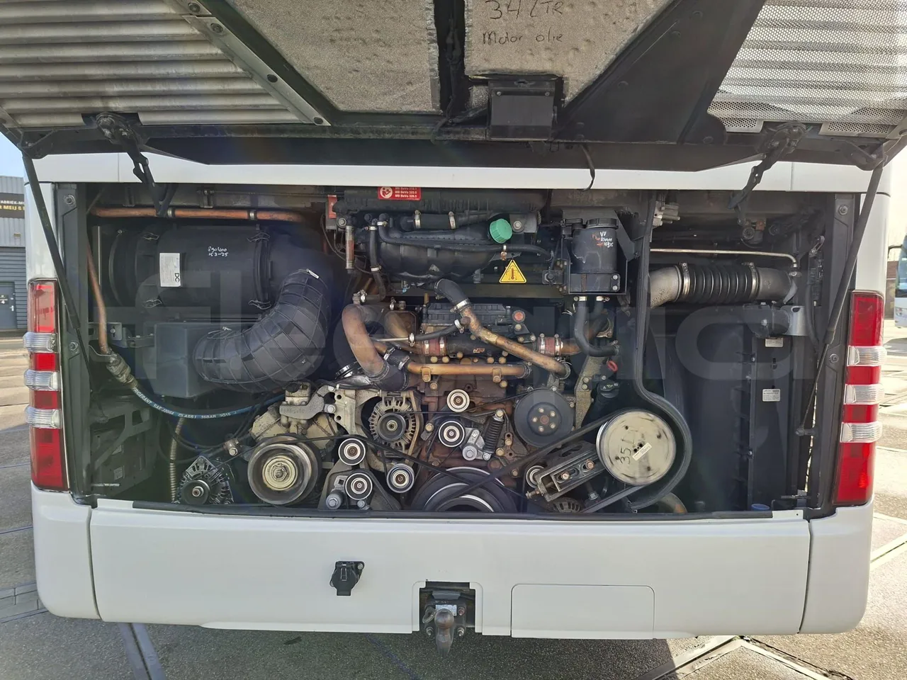 Mercedes-Benz Tourismo 632 01 - EUR6 - 290kW - 12.960m - rear hatch open