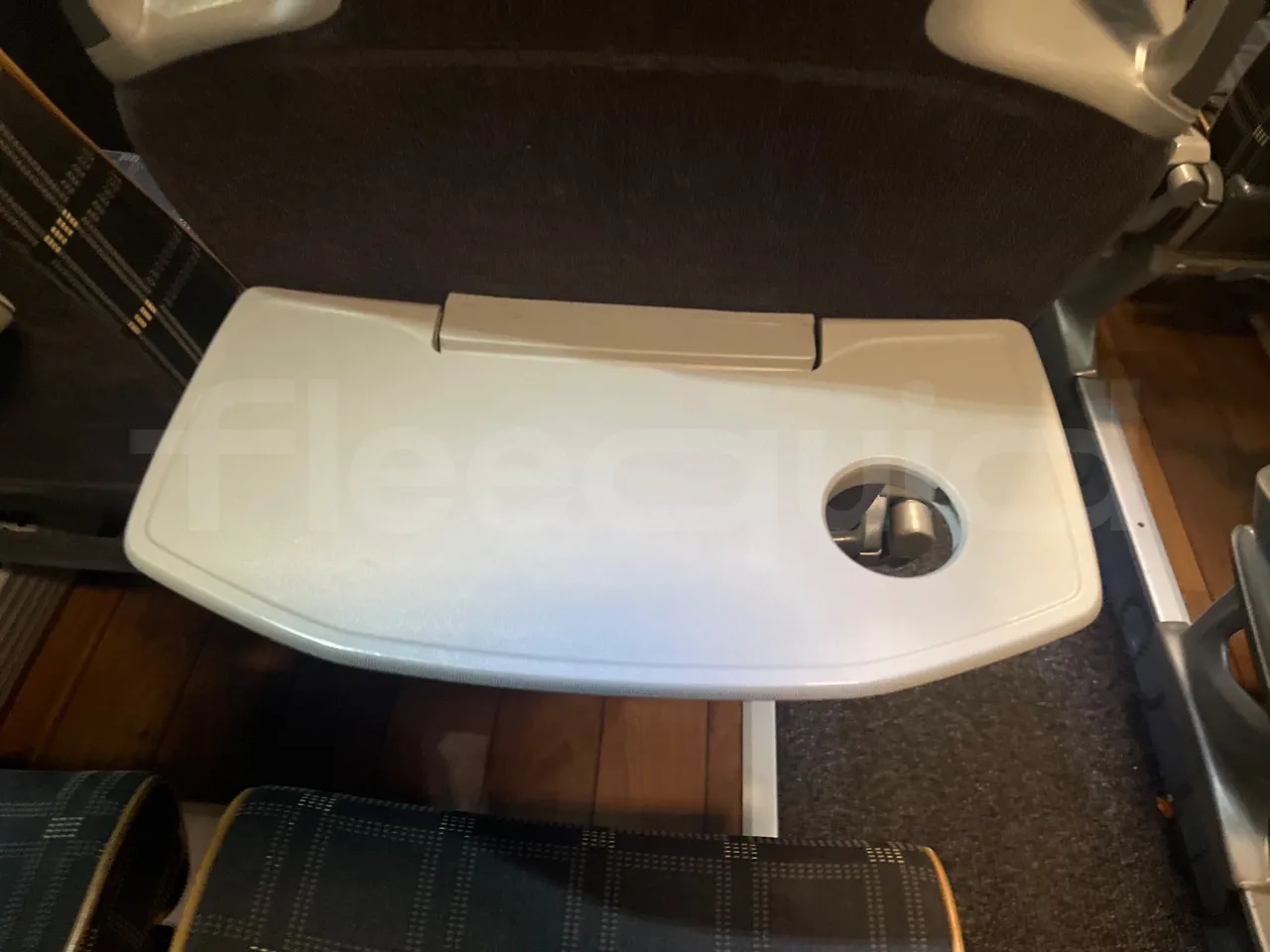 Mercedes-Benz Tourismo 632 01 - EUR6 - 290kW - 12.960m - table detail photo