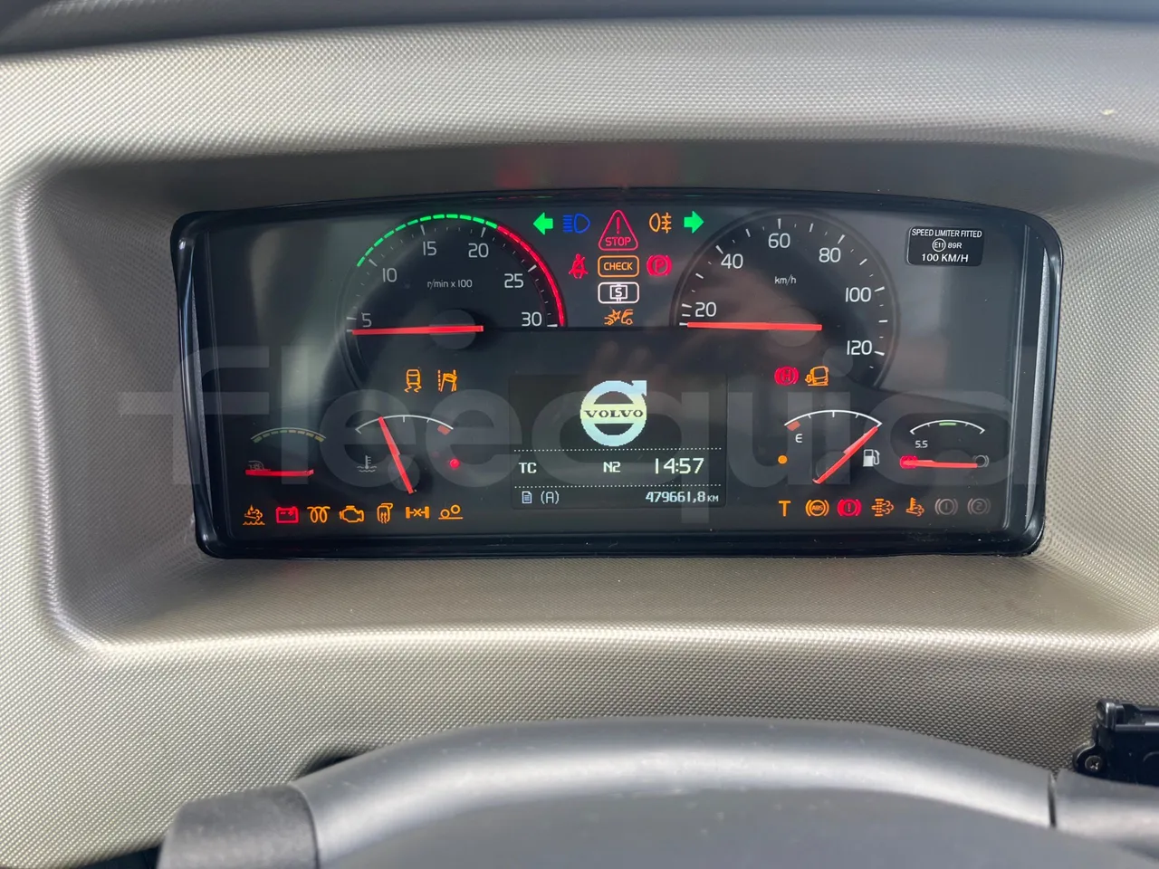 Volvo Sunsundegui SC7/ Euro 6 - 345 Kw - 13.125 Mt - dashboard lights on