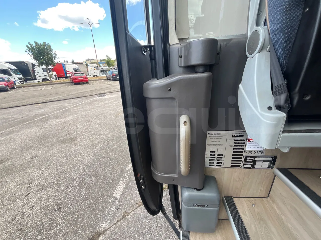 Volvo Sunsundegui SC7/ Euro 6 - 345 Kw - 13.125 Mt - door mechanism photo