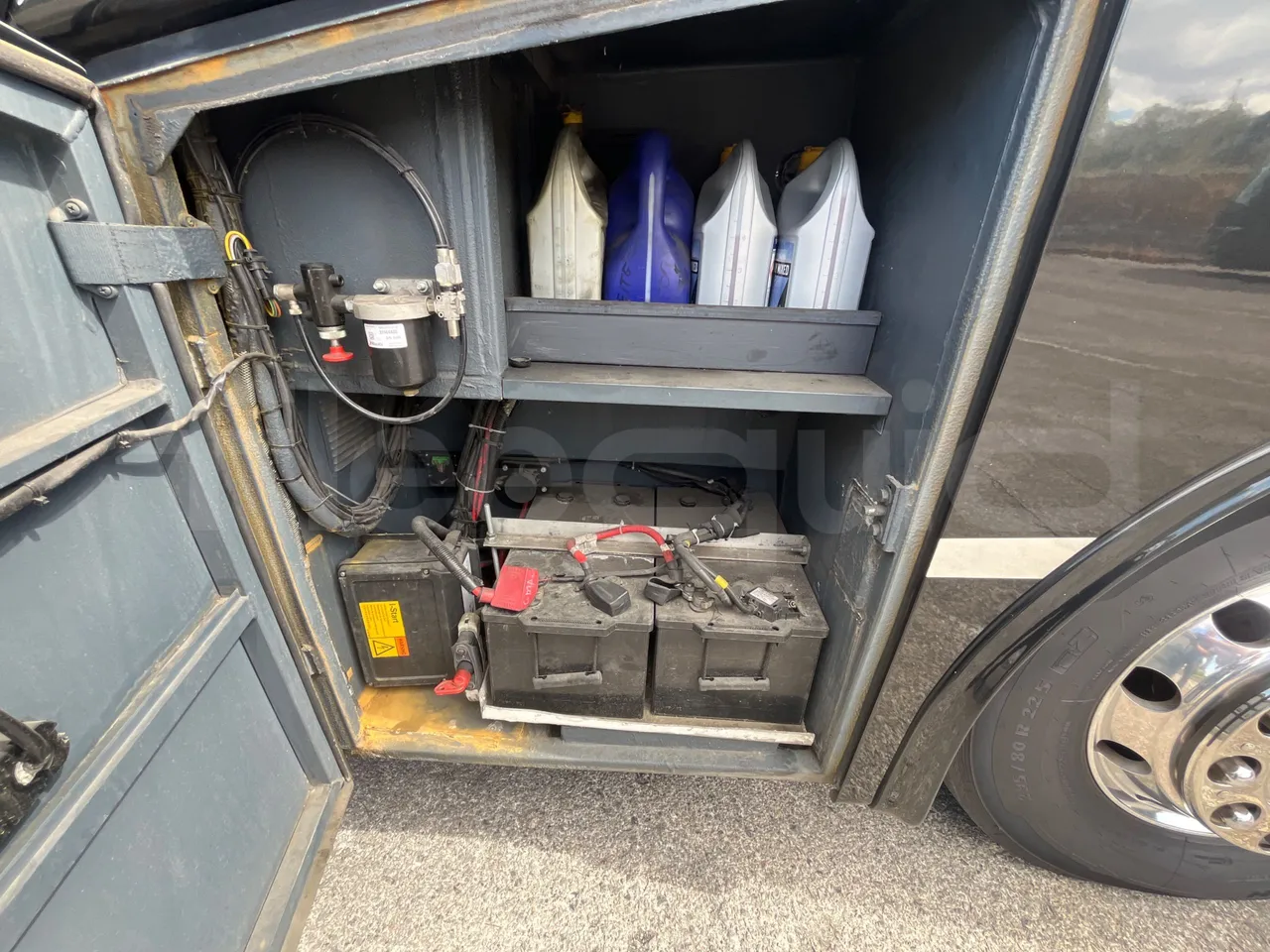 Volvo Sunsundegui SC7/ Euro 6 - 345 Kw - 13.125 Mt - external compartments photo