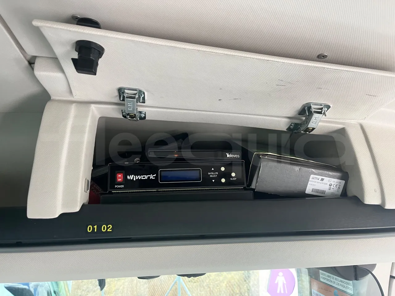 Volvo Sunsundegui SC7/ Euro 6 - 345 Kw - 13.125 Mt - folding seat photo