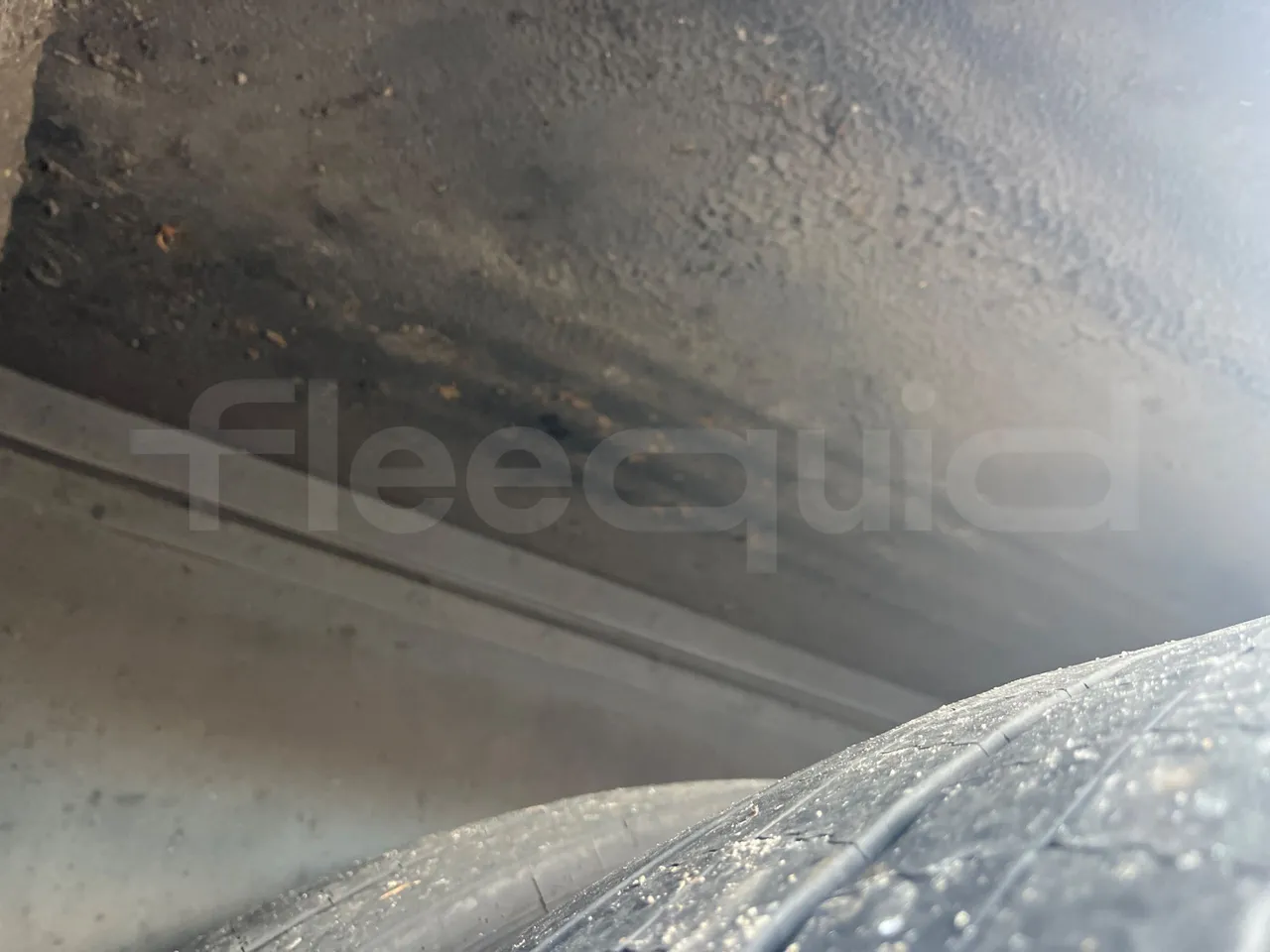 Volvo Sunsundegui SC7/ Euro 6 - 345 Kw - 13.125 Mt - front discs left