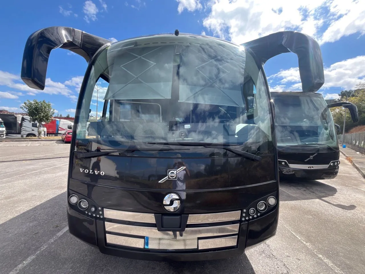 Volvo Sunsundegui SC7/ Euro 6 - 345 Kw - 13.125 Mt - front photo