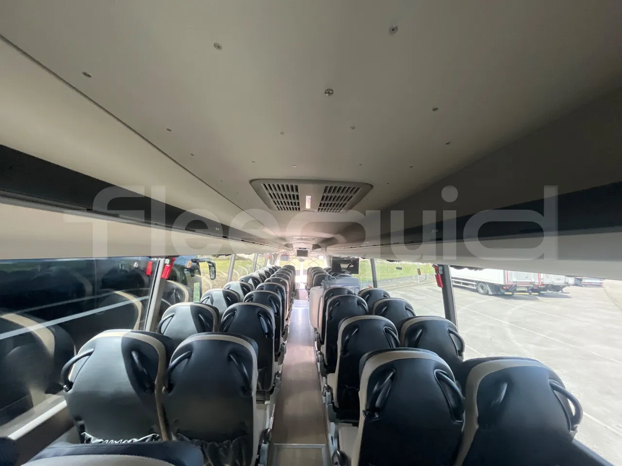 Volvo Sunsundegui SC7/ Euro 6 - 345 Kw - 13.125 Mt - forward view all seats last row height