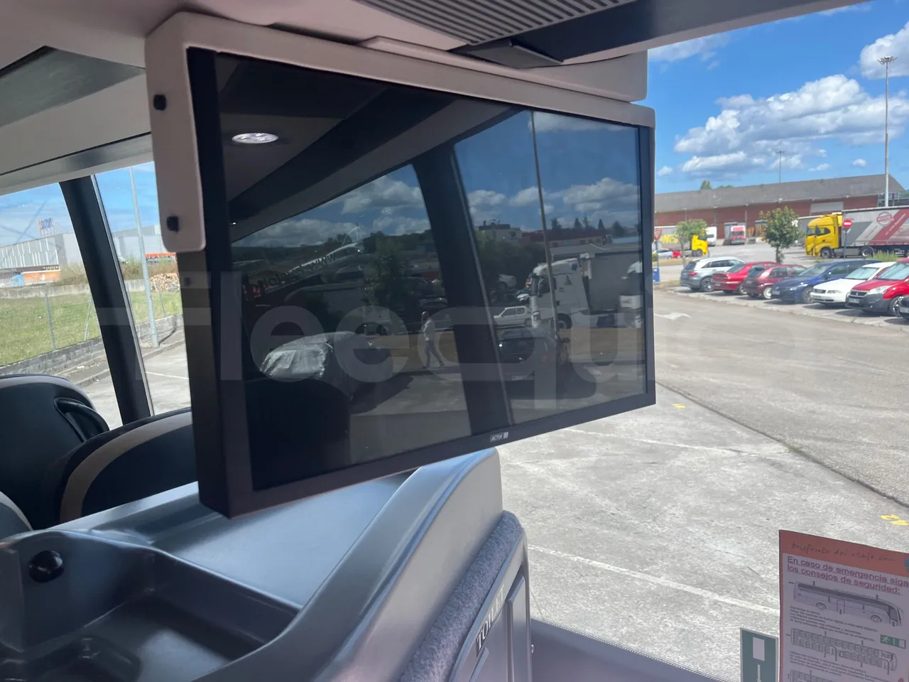 Volvo Sunsundegui SC7/ Euro 6 - 345 Kw - 13.125 Mt - monitor detail photo