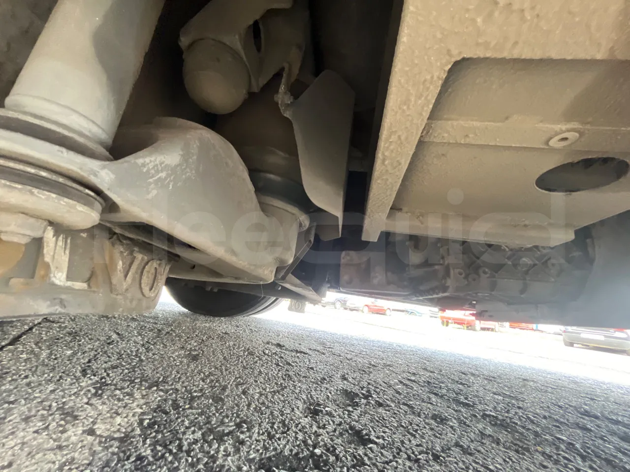 Volvo Sunsundegui SC7/ Euro 6 - 345 Kw - 13.125 Mt - axle 2 shock absorbers 2 left