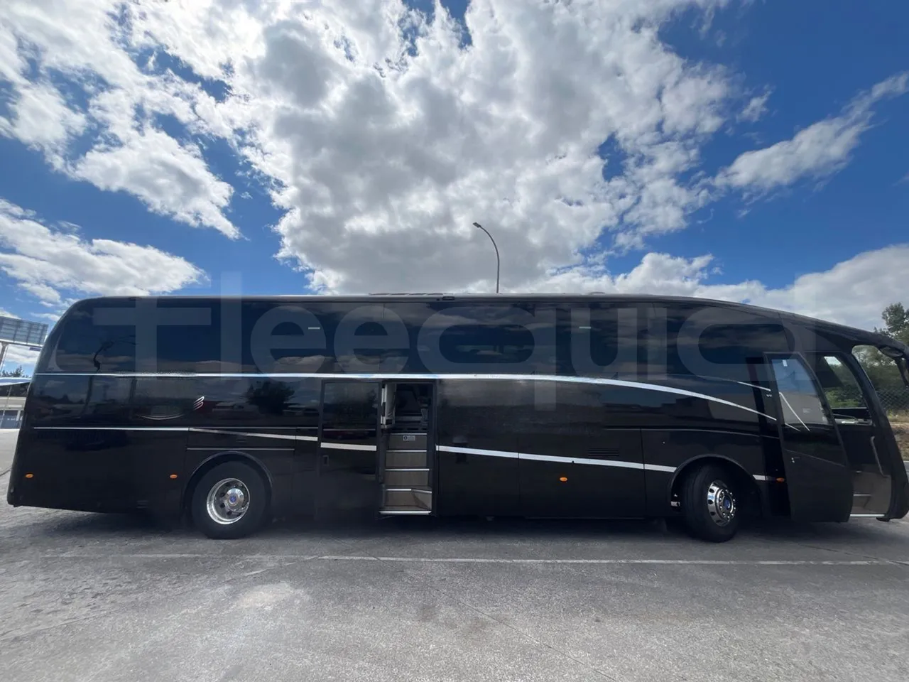 Volvo Sunsundegui SC7/ Euro 6 - 345 Kw - 13.125 Mt - left side photo