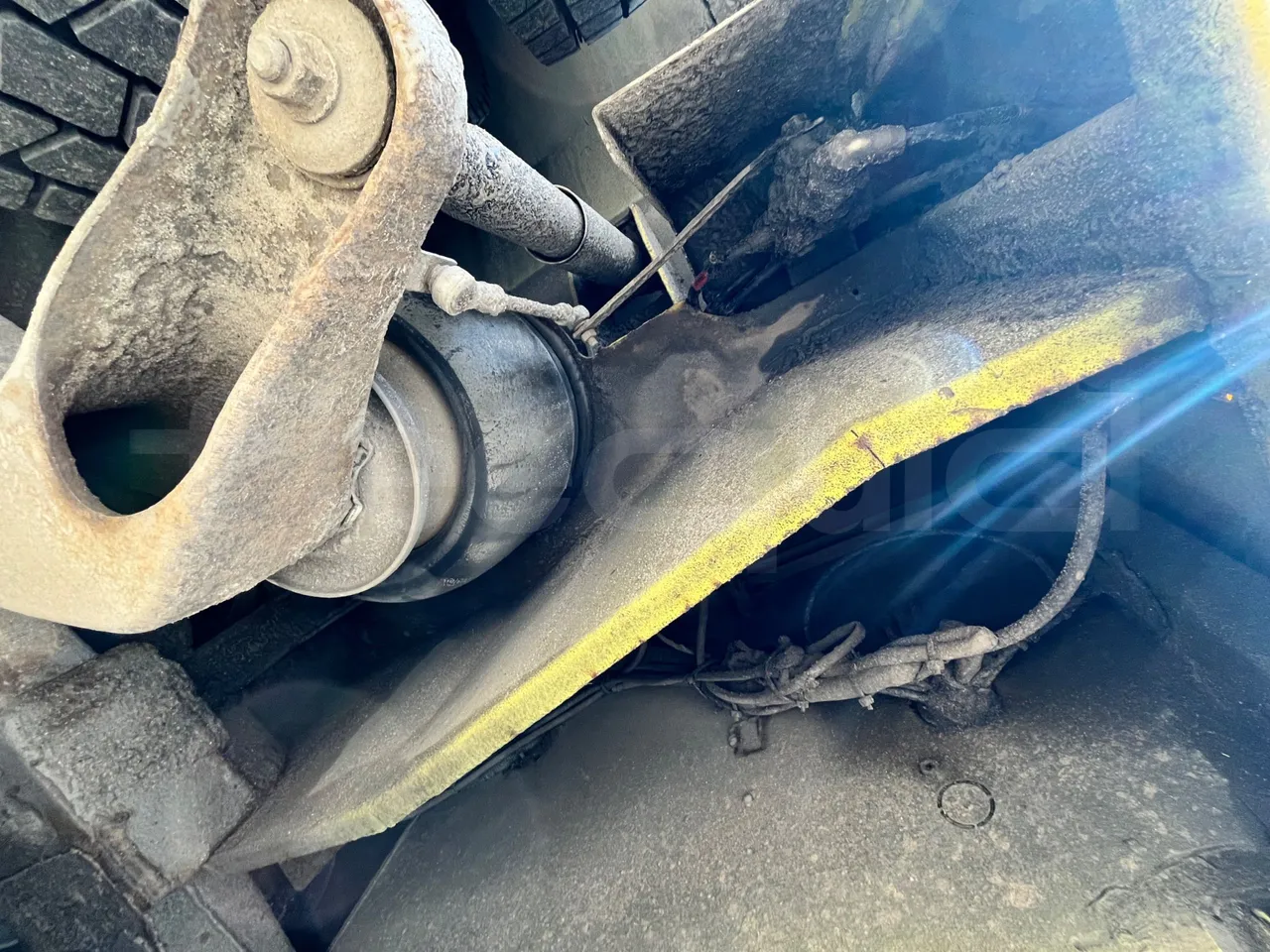 Iveco Recreo SFR160 - Euro5 - 243 kW - 12.760 mt - axel 2 air springs 1 right