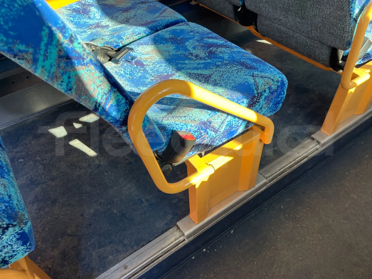 Iveco Recreo SFR160 - Euro5 - 243 kW - 12.760 mt - armrest detail photo