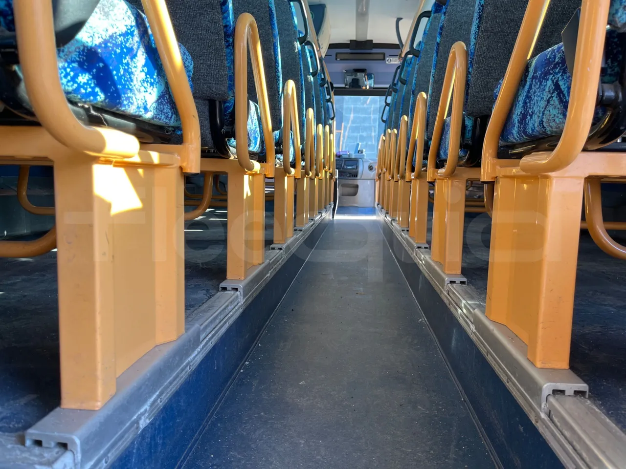 Iveco Recreo SFR160 - Euro5 - 243 kW - 12.760 mt - seat brackets photo