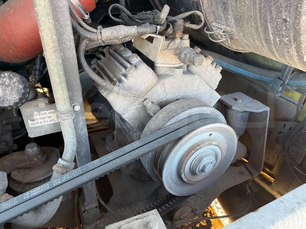 Iveco Recreo SFR160 - Euro5 - 243 kW - 12.760 mt - air conditioning compressor