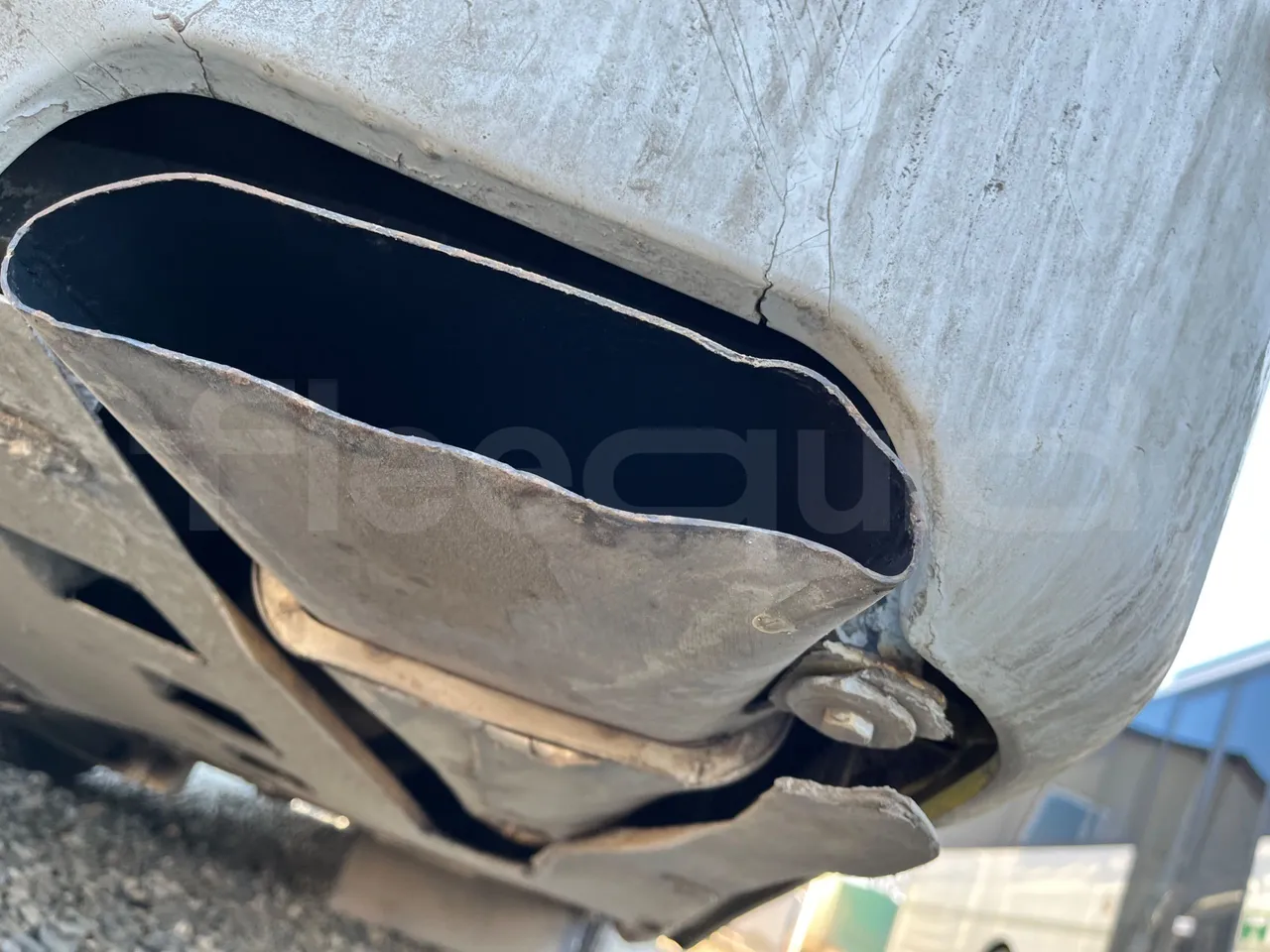 Iveco Recreo SFR160 - Euro5 - 243 kW - 12.760 mt - exhaust photo