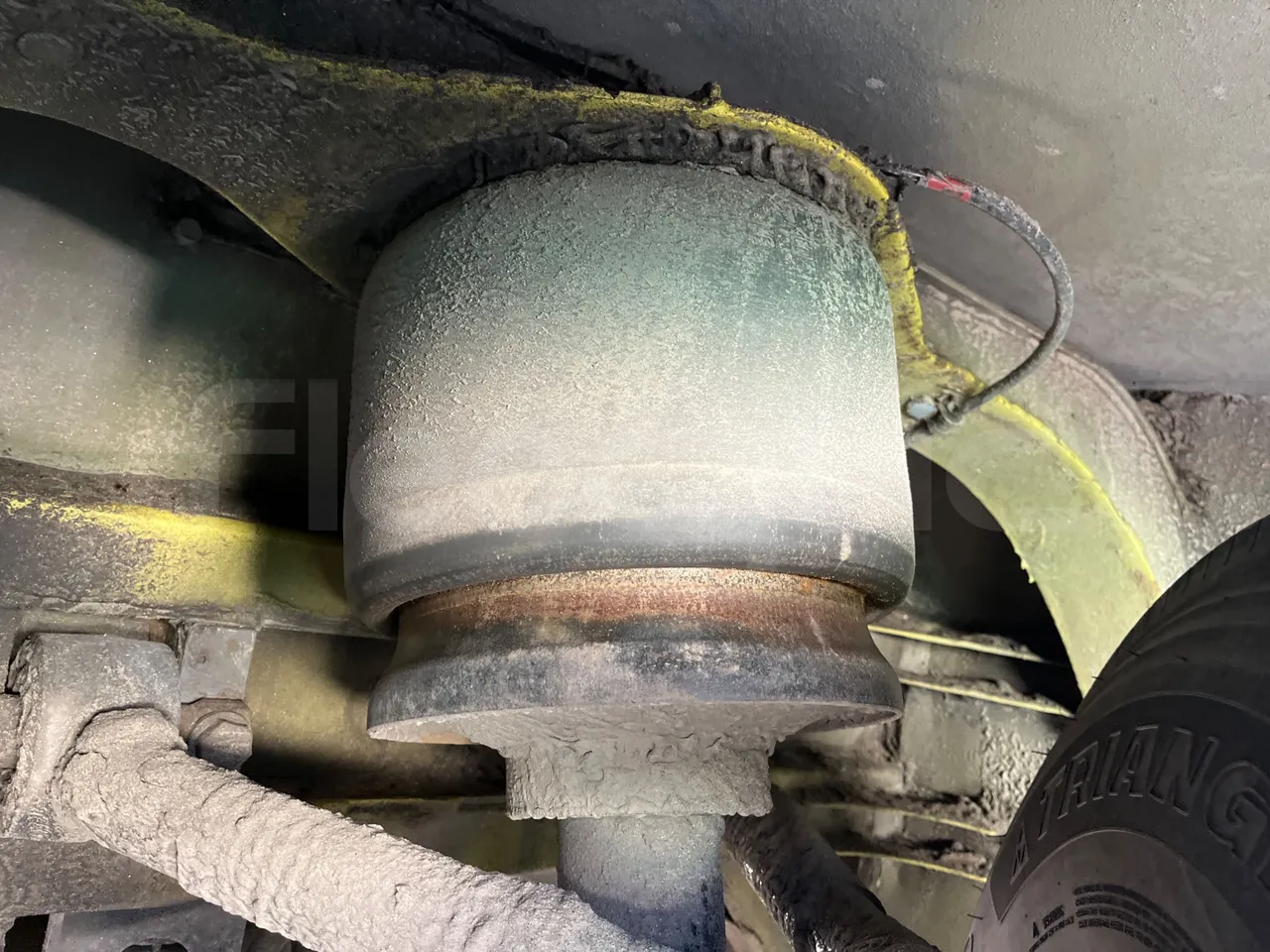 Iveco Recreo SFR160 - Euro5 - 243 kW - 12.760 mt - front air springs left