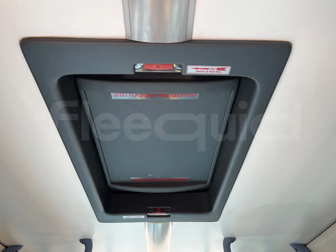 Iveco Recreo SFR160 - Euro5 - 243 kW - 12.760 mt - roof hatch 2