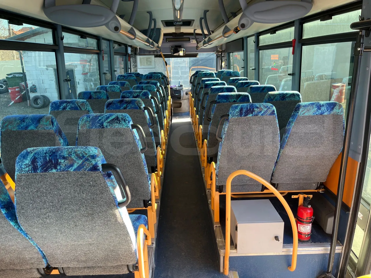 Iveco Recreo SFR160 - Euro5 - 243 kW - 12.760 mt - forward view middle aisle