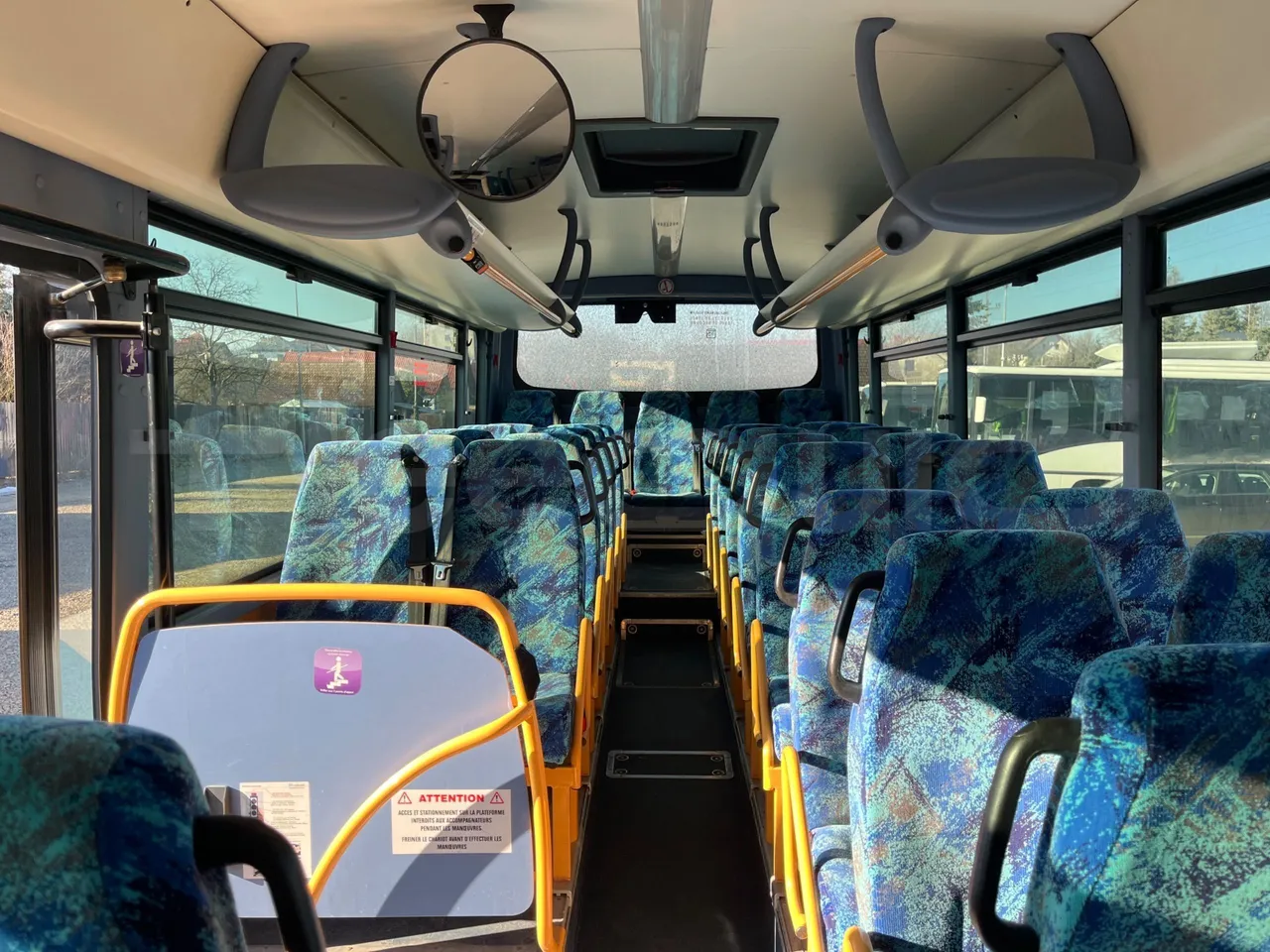 Iveco Recreo SFR160 - Euro5 - 243 kW - 12.760 mt - reverse view middle aisle