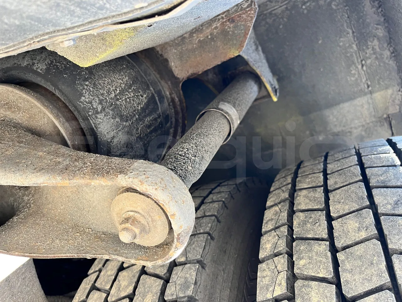 Iveco Recreo SFR160 - Euro5 - 243 kW - 12.760 mt - axle 2 shock absorbers 2 left