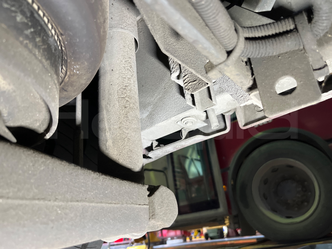 Iveco Citelis Citelis 18 m Diesel - axel 3 shock absorbers 1 left