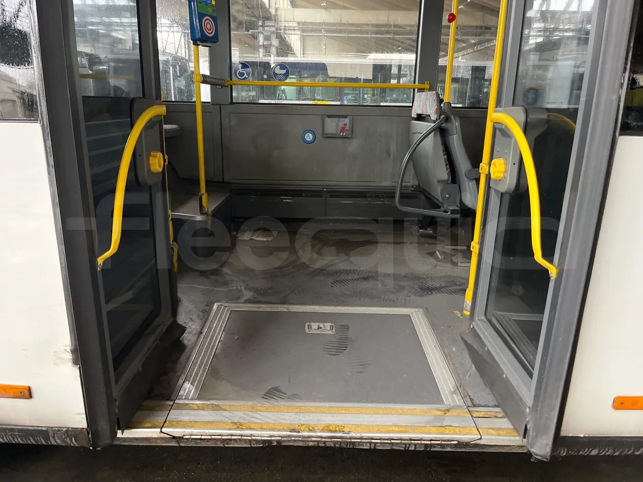 Mercedes-Benz Citaro Evobus MB0530 - Euro5 - 210kW - 10.503mt - disabled area photo