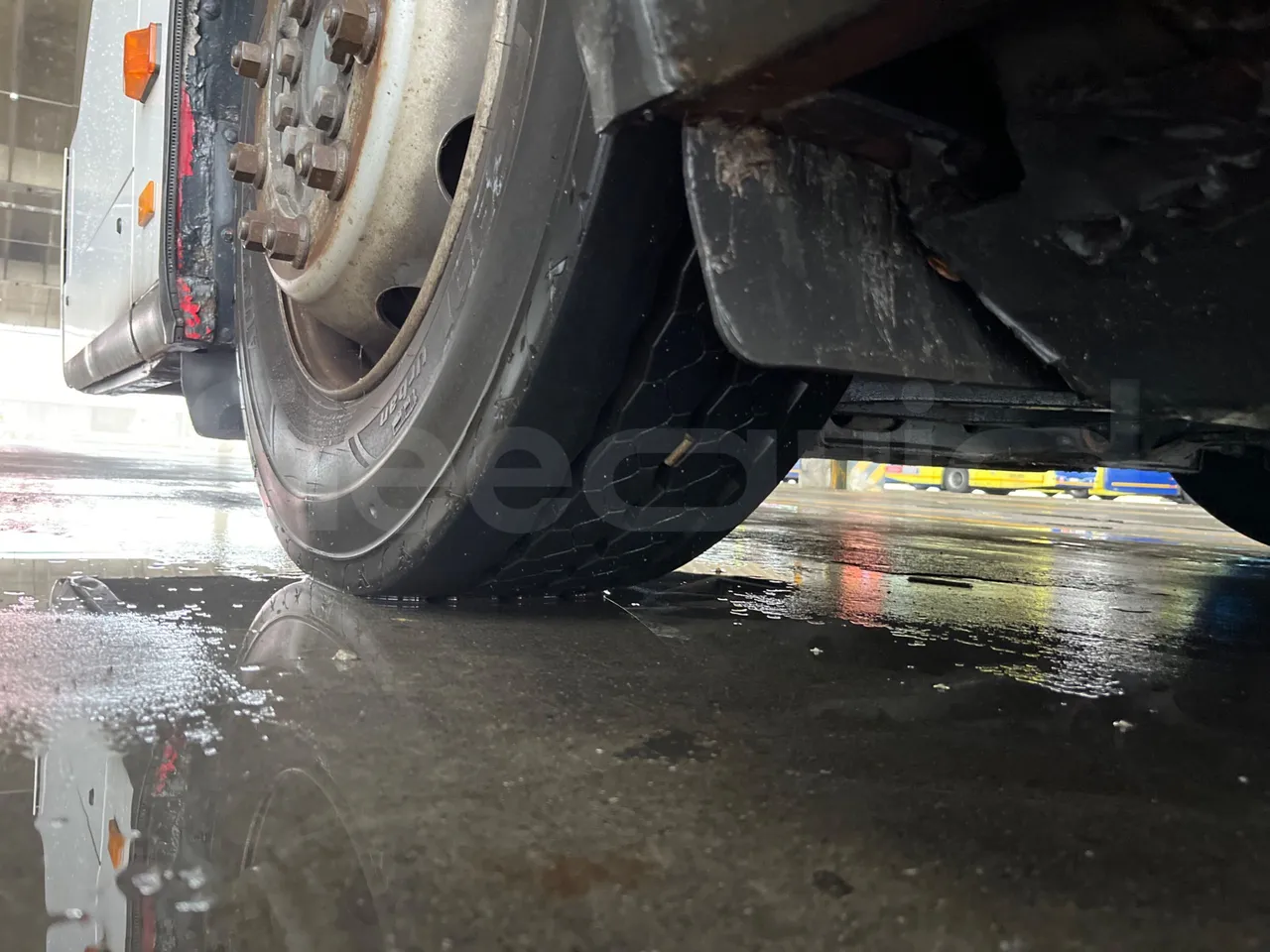 Mercedes-Benz Citaro Evobus MB0530 - Euro5 - 210kW - 10.503mt - tread condition second axle tires right