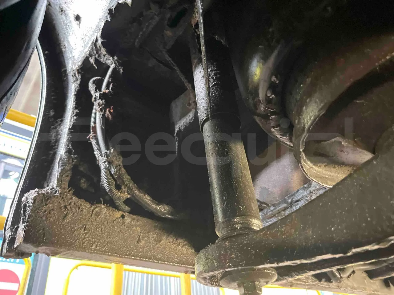 Mercedes-Benz Citaro Evobus MB0530 - Euro5 - 210kW - 10.503mt - axle 2 shock absorbers 1 left