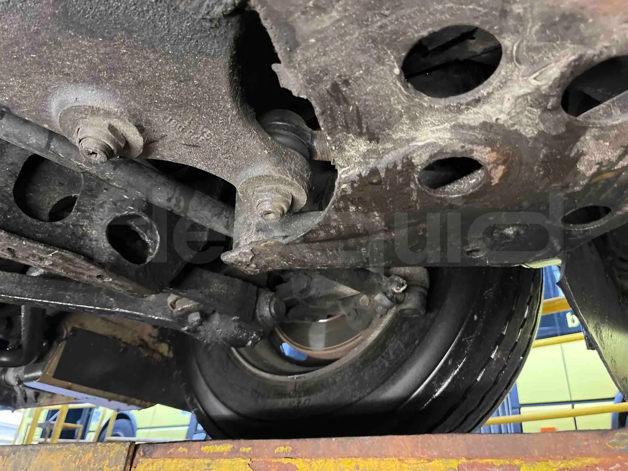 Mercedes-Benz Citaro Evobus MB0530 - Euro5 - 210kW - 10.503mt - front axle left side