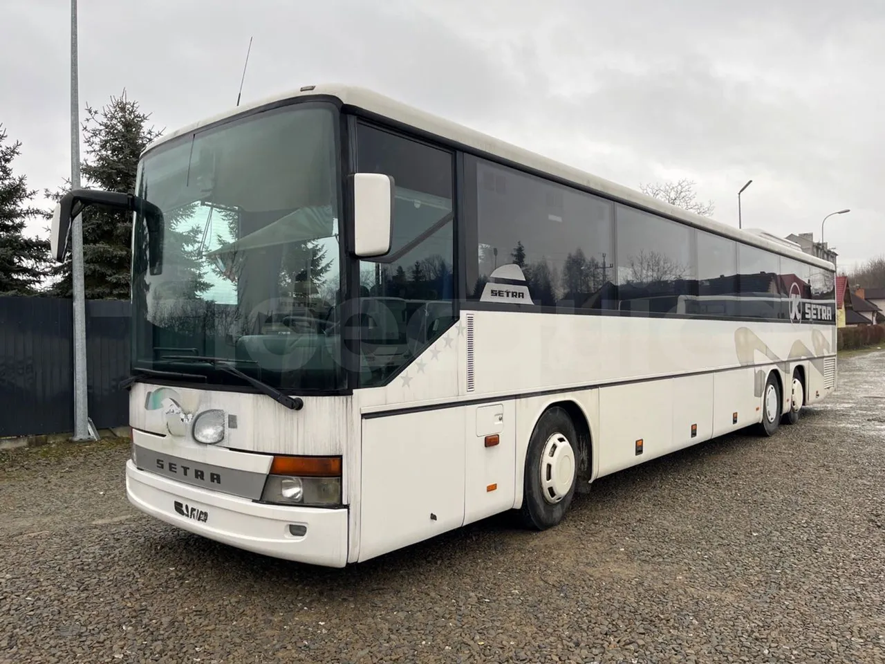 Setra S317UL UL - Euro3 - 220kW - 13.850mt - 3/4 front left