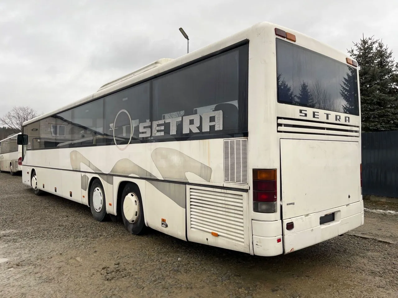 Setra S317UL UL - Euro3 - 220kW - 13.850mt - 3/4 left rear side