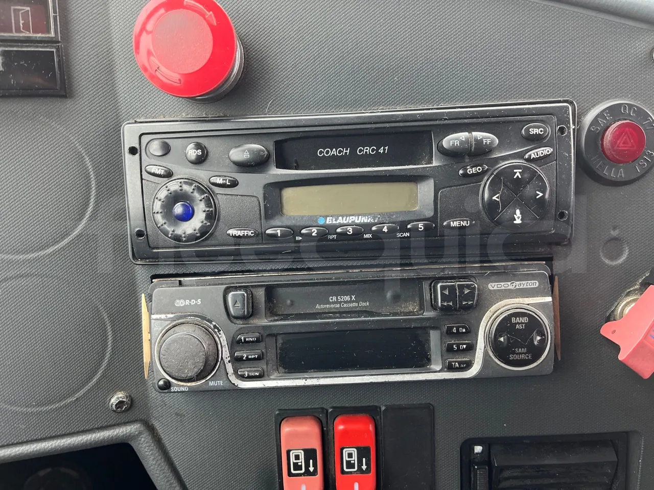 Setra S317UL UL - Euro3 - 220kW - 13.850mt - radio accessories photo