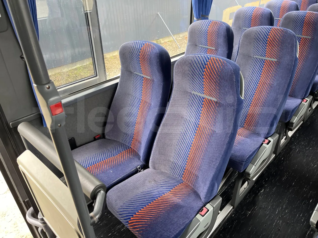 Setra S317UL UL - Euro3 - 220kW - 13.850mt - single seat detail