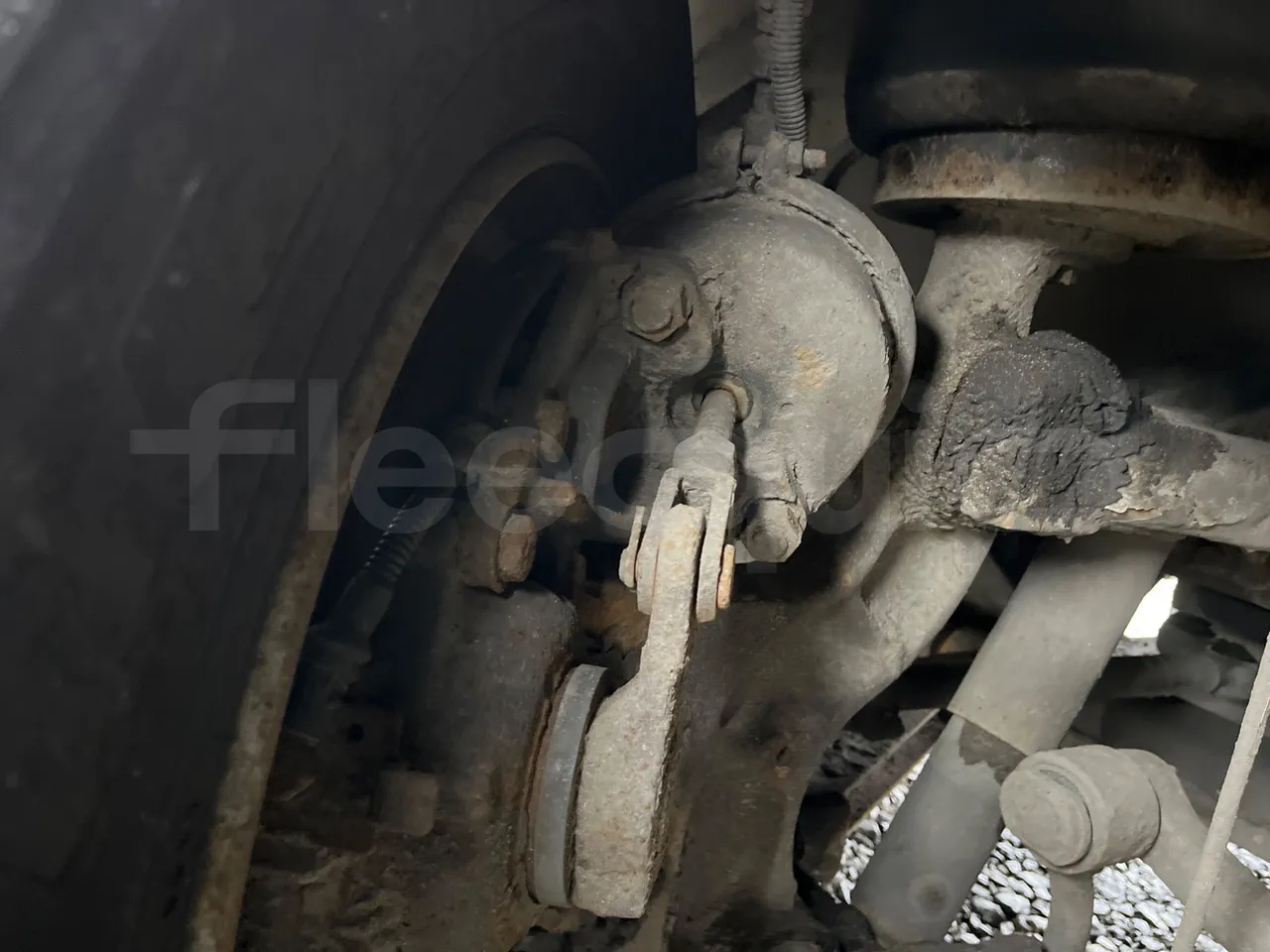 Setra S317UL UL - Euro3 - 220kW - 13.850mt - front brake calipers right