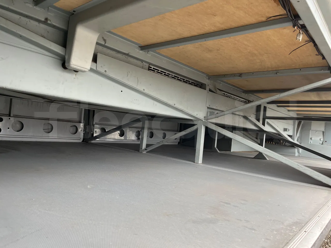 Setra S317UL UL - Euro3 - 220kW - 13.850mt - internal frame rust check