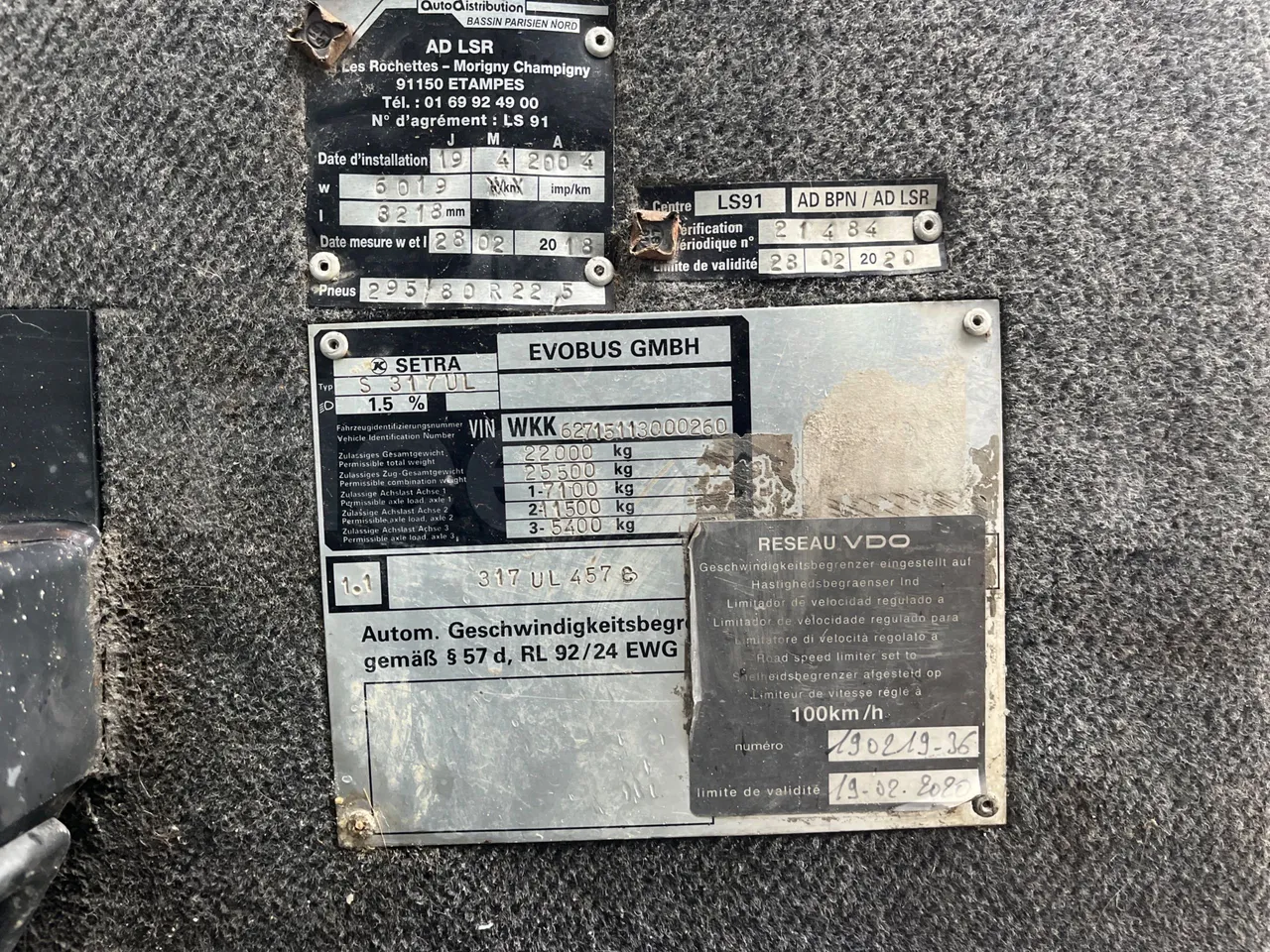 Setra S317UL UL - Euro3 - 220kW - 13.850mt - vehicle plate photo