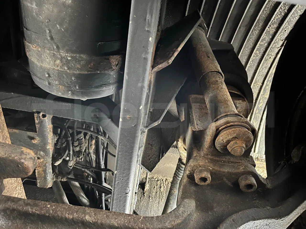 Setra S317UL UL - Euro3 - 220kW - 13.850mt - axle 3 air springs 1 left