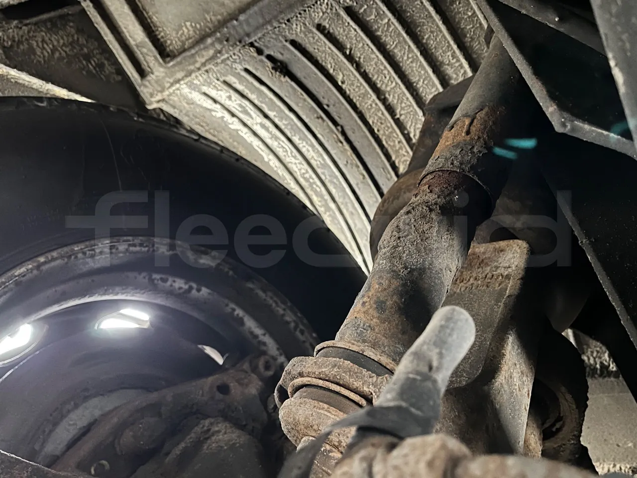 Setra S317UL UL - Euro3 - 220kW - 13.850mt - axel 3 shock absorbers 1 right